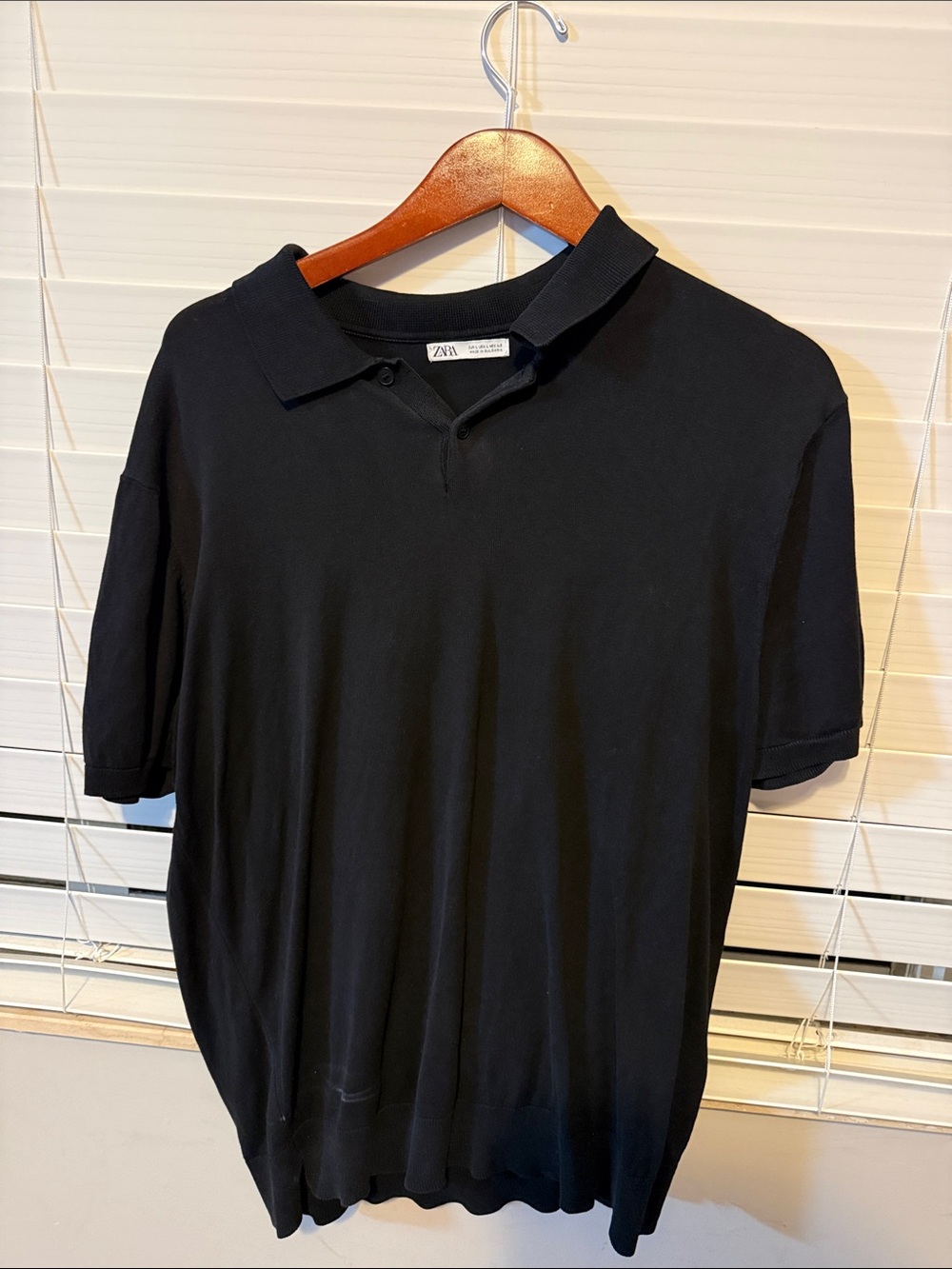 Zara Black Short-Sleeve Polo Shirt with Classic Collar